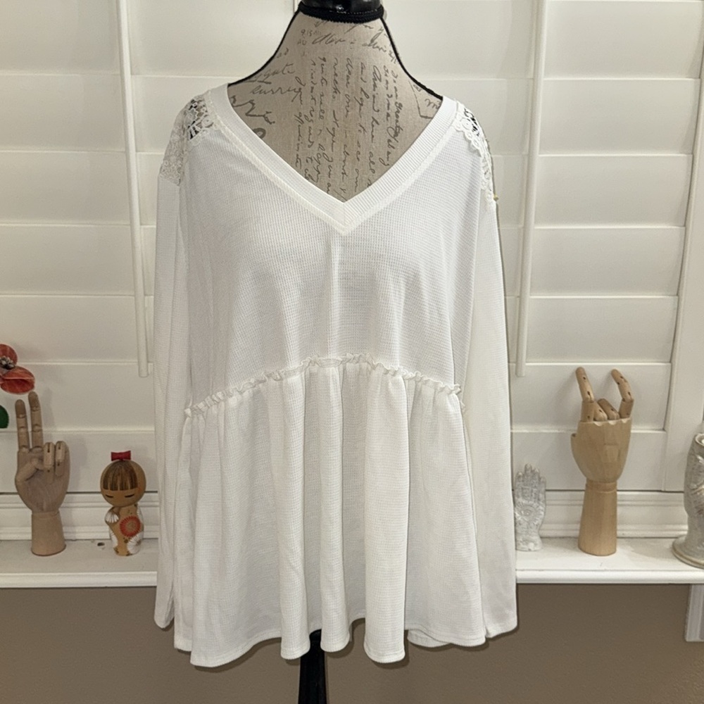 Torrid Knit V-Neck Lace Inset Long Sleeve Babydoll Pristine
